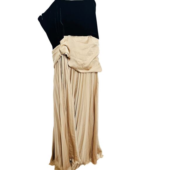 ET OCHS Black Half n Half Velvet Deep V-Neck Charmeuse Pleated Skirt Gown - Picture 3 of 16